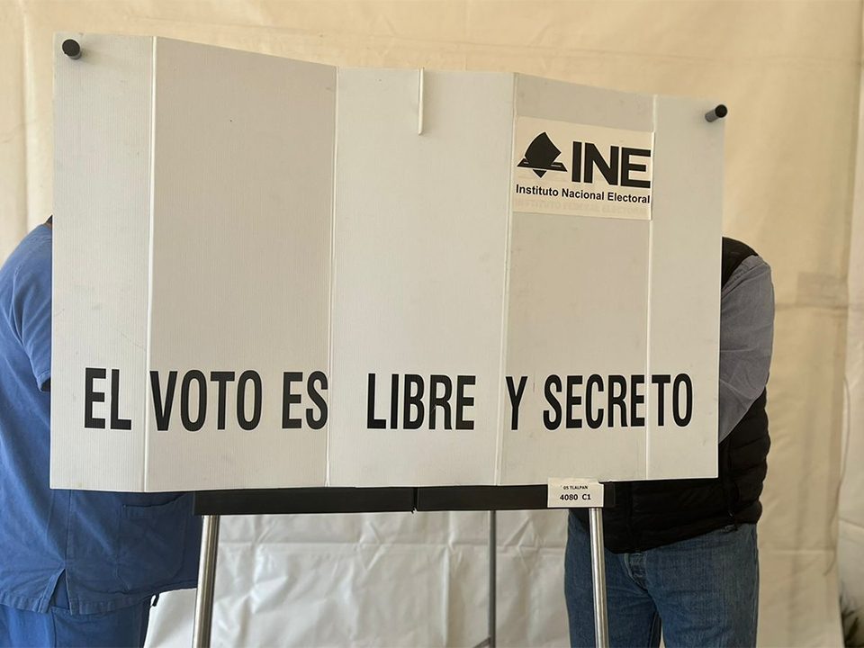 Morena gana cuatro de las seis gobernaturas en las recientes elecciones